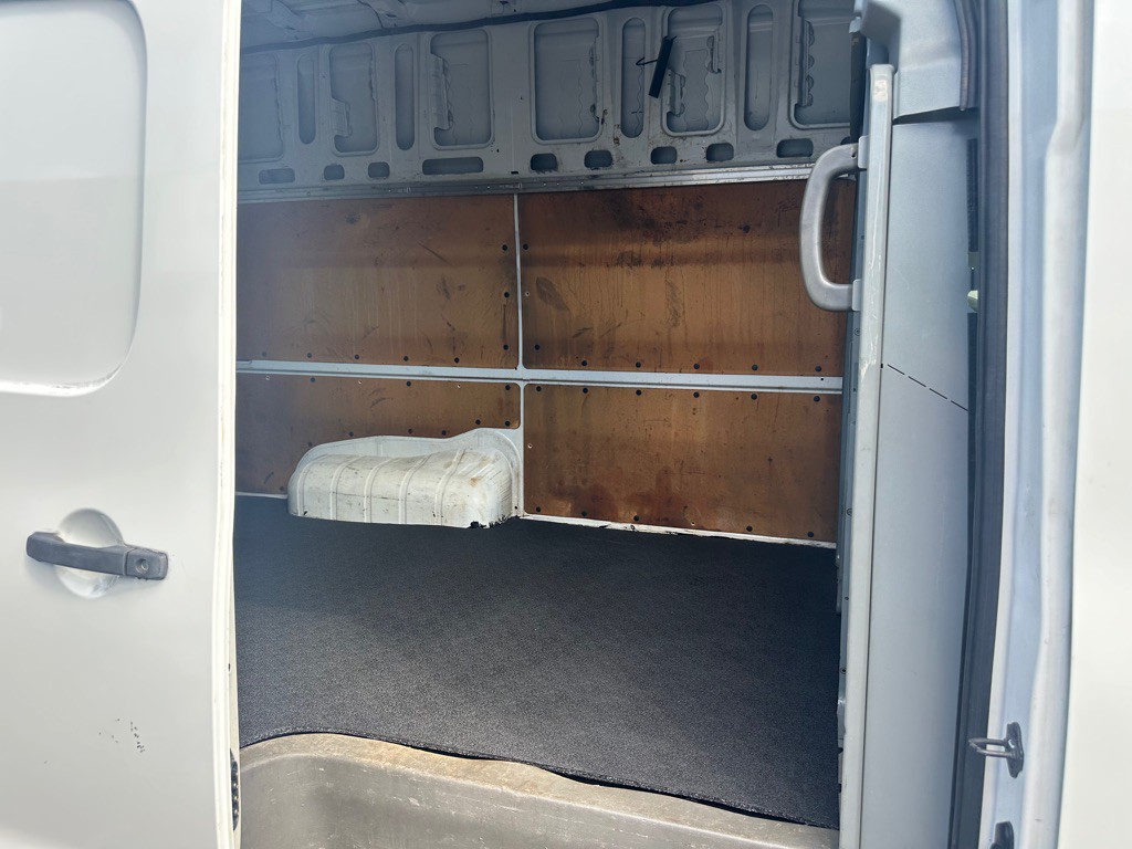 2018 Nissan NV Image 10