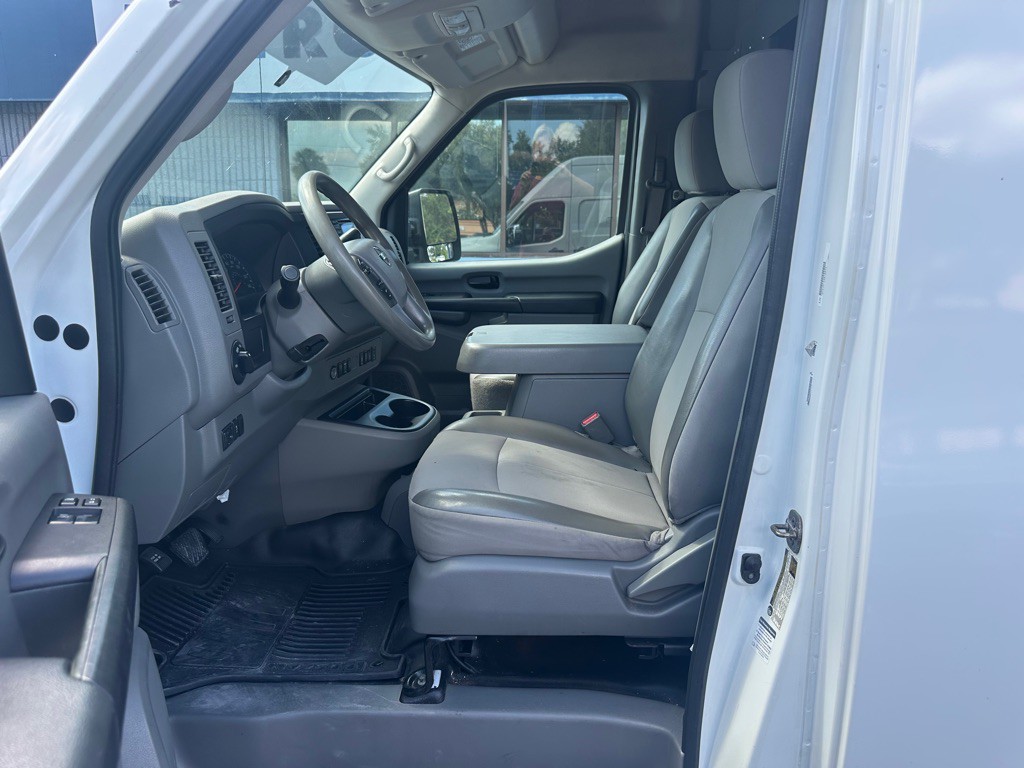2018 Nissan NV Image 12