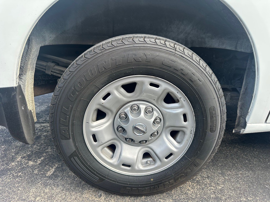 2018 Nissan NV Image 21
