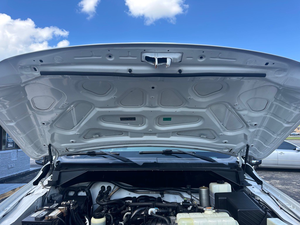2018 Nissan NV Image 25