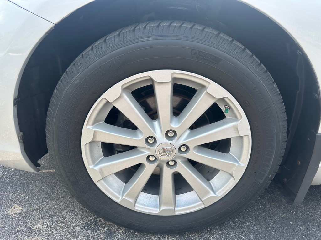 2011 Toyota Venza Image 21