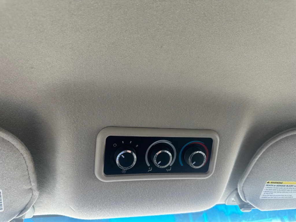 2017 Chevrolet Express Image 19