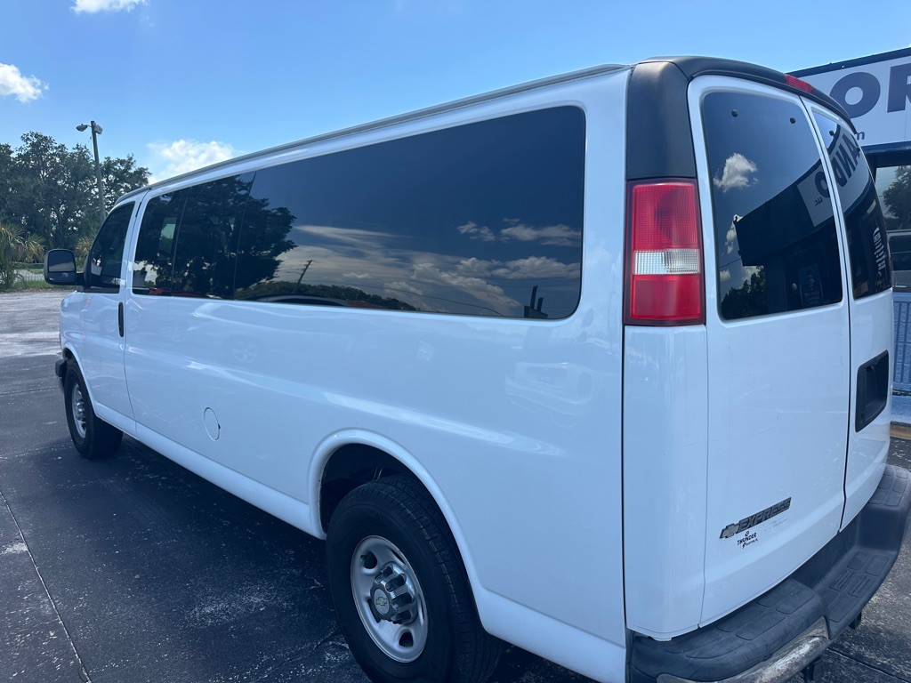 2016 Chevrolet Express Image 2