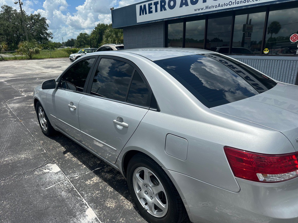 2006 Hyundai Sonata Image 2