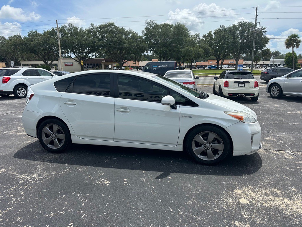 2015 Toyota Prius Image 6
