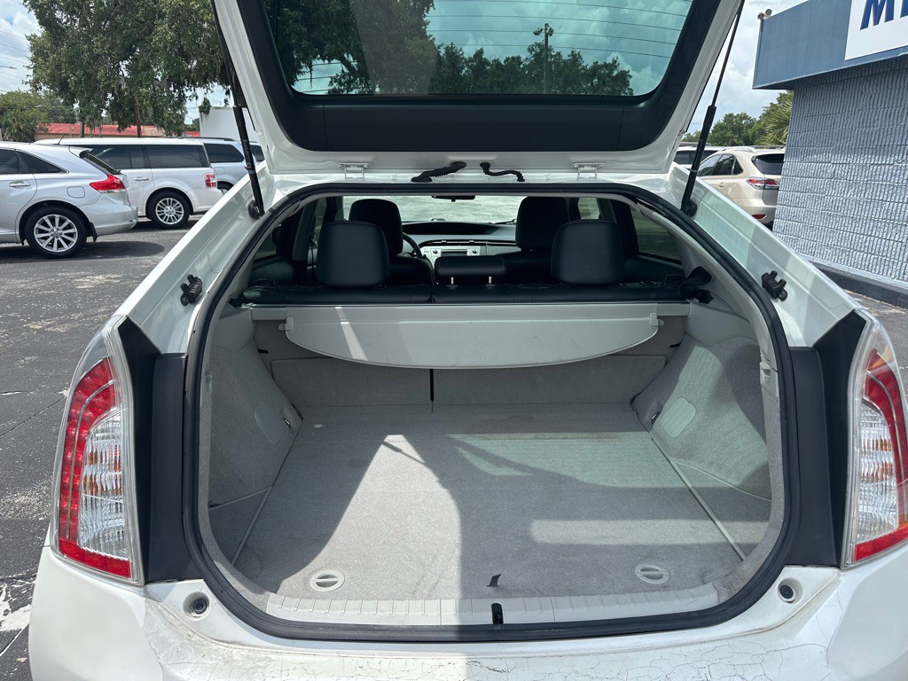 2015 Toyota Prius Image 9