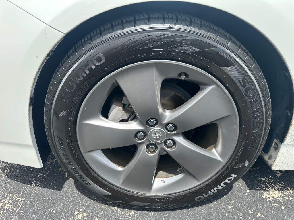 2015 Toyota Prius Image 19