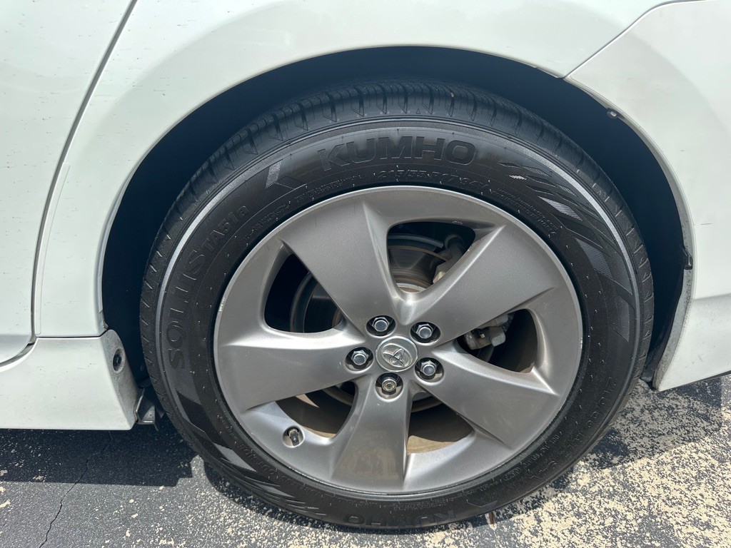 2015 Toyota Prius Image 20