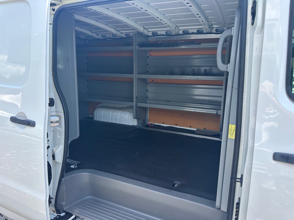 2015 Nissan NV Image 11