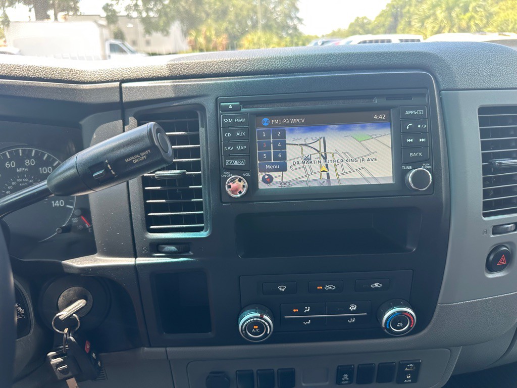 2015 Nissan NV Image 17