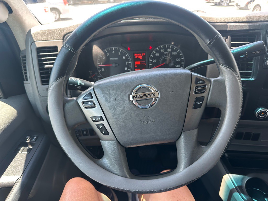 2015 Nissan NV Image 20
