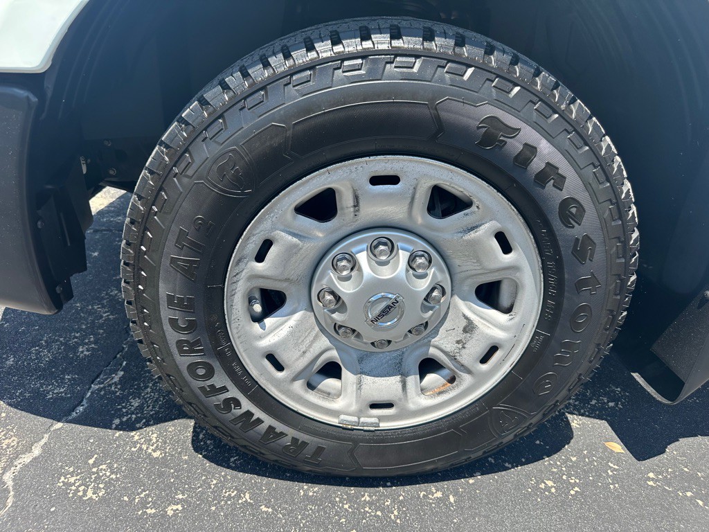 2015 Nissan NV Image 21