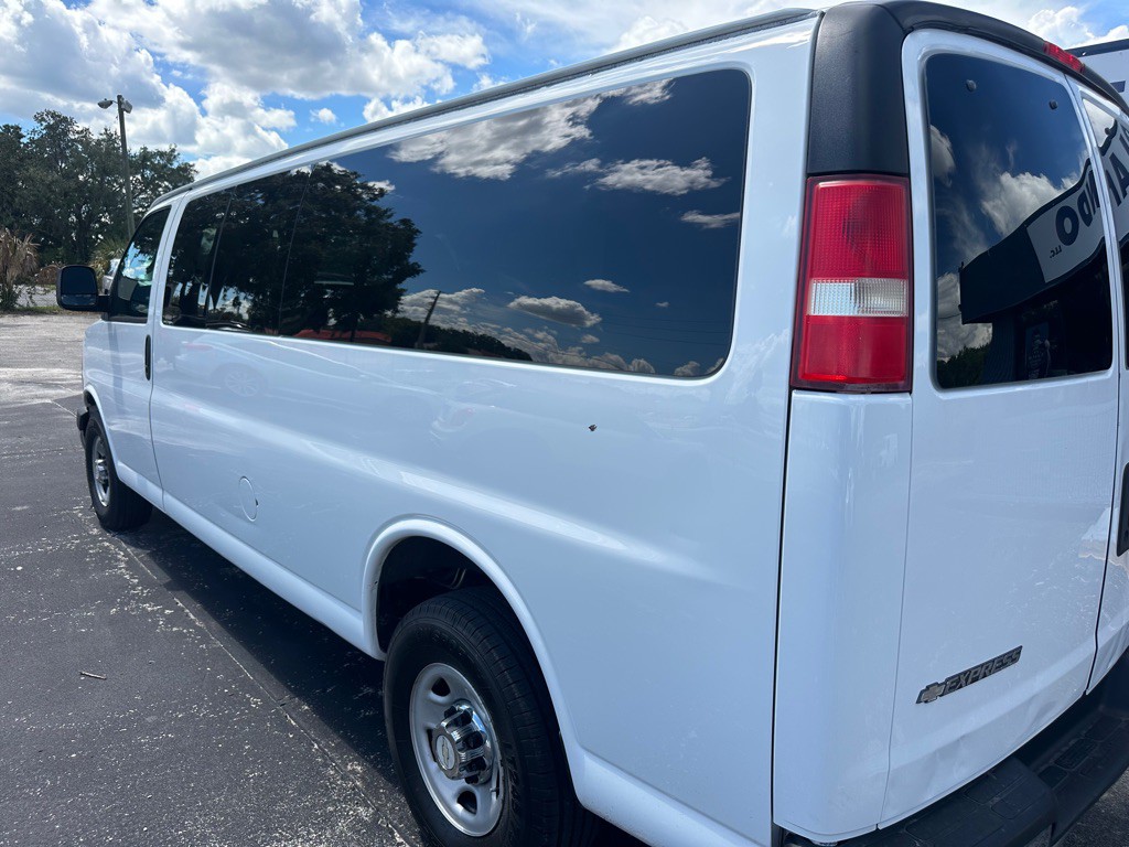 2016 Chevrolet Express Image 2