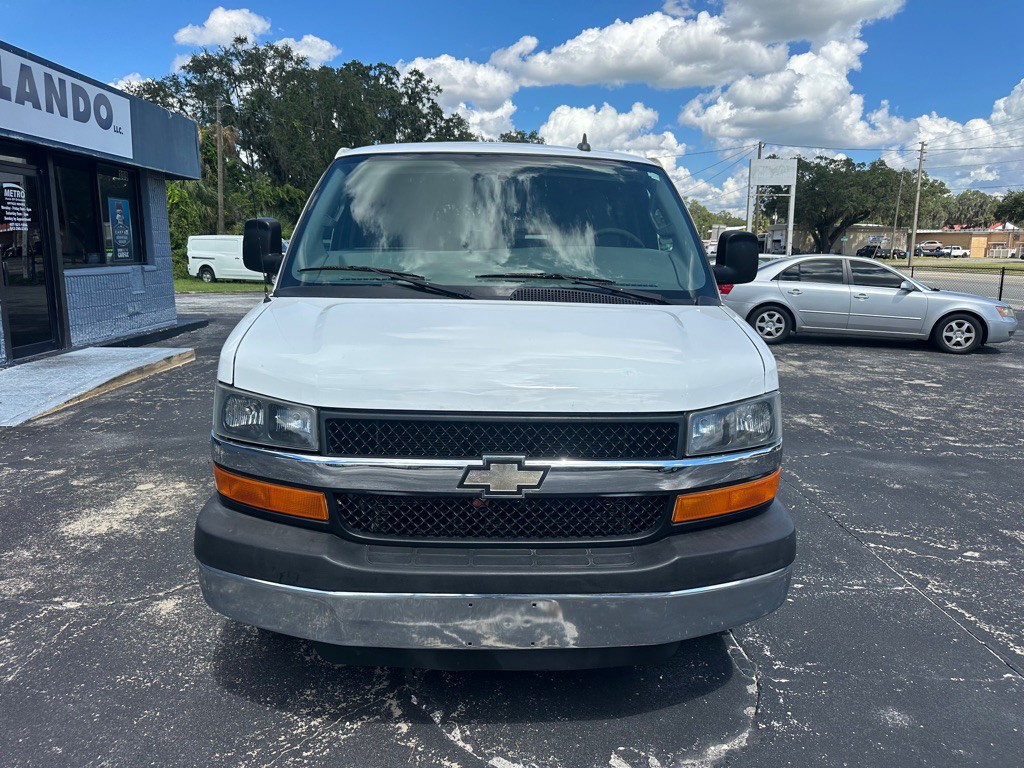 2016 Chevrolet Express Image 4