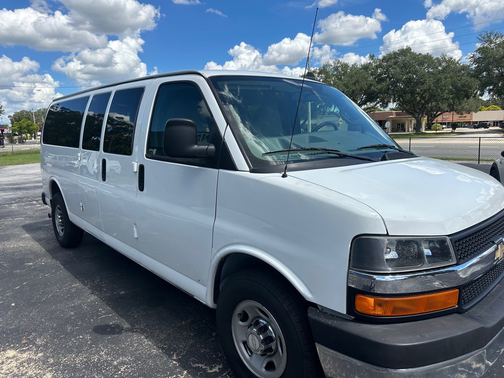 2016 Chevrolet Express Image 5
