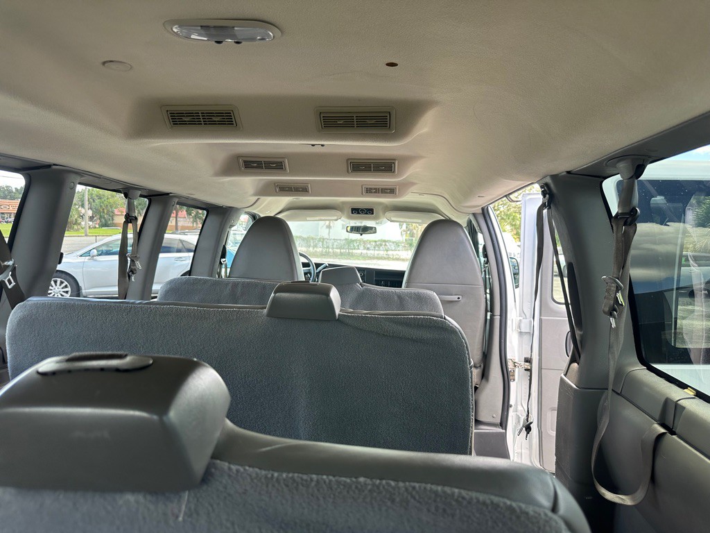 2016 Chevrolet Express Image 11