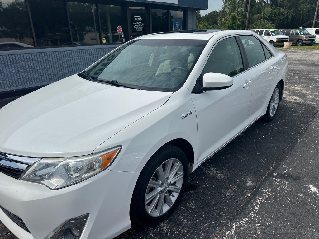 2013 Toyota Camry Image 3