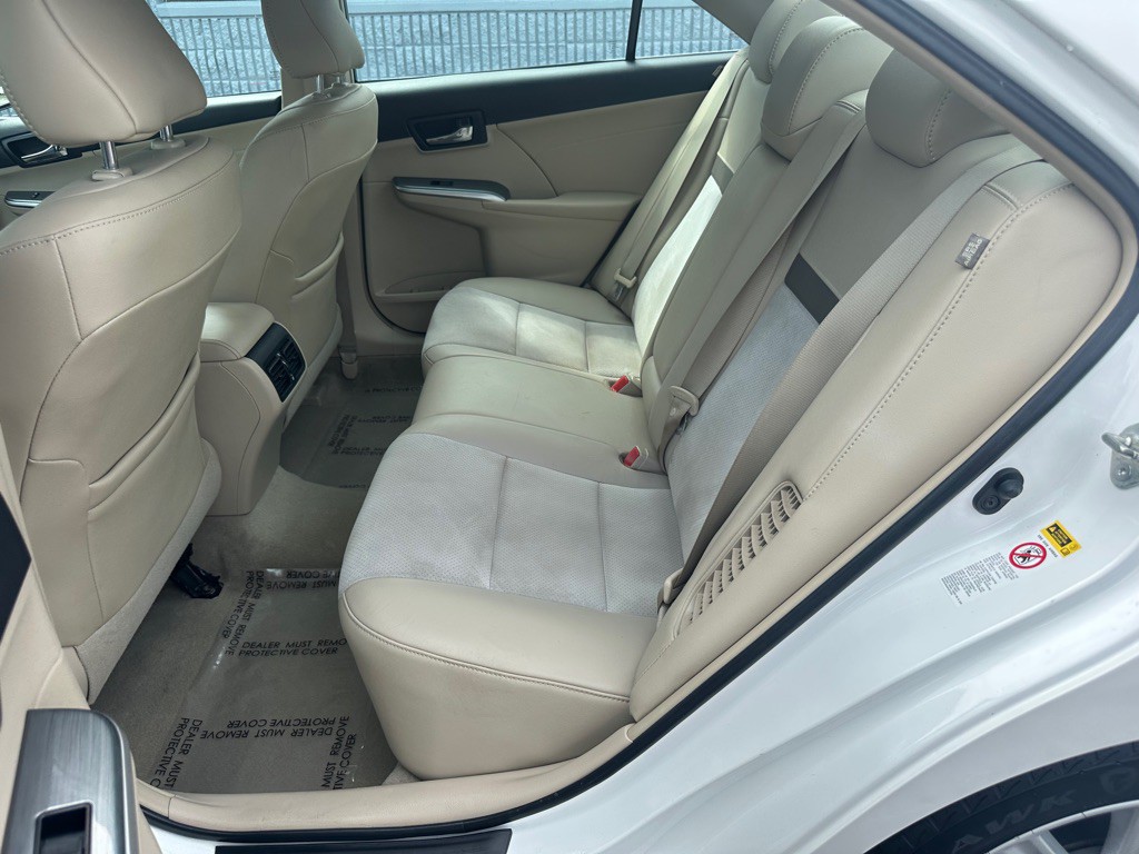 2013 Toyota Camry Image 11