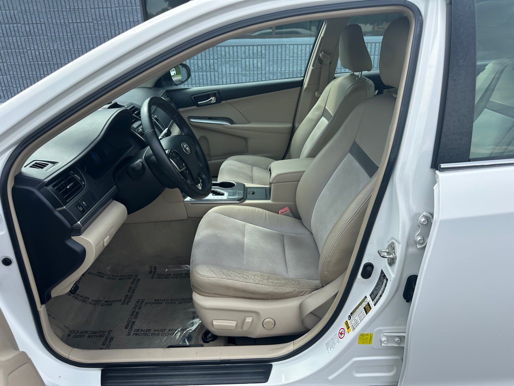 2013 Toyota Camry Image 13