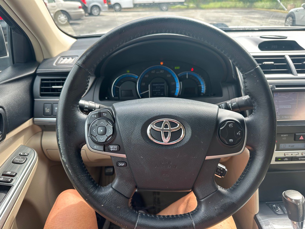 2013 Toyota Camry Image 19