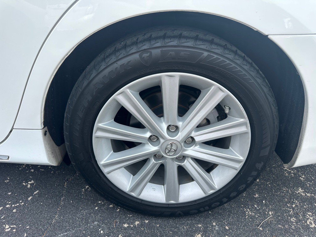 2013 Toyota Camry Image 21