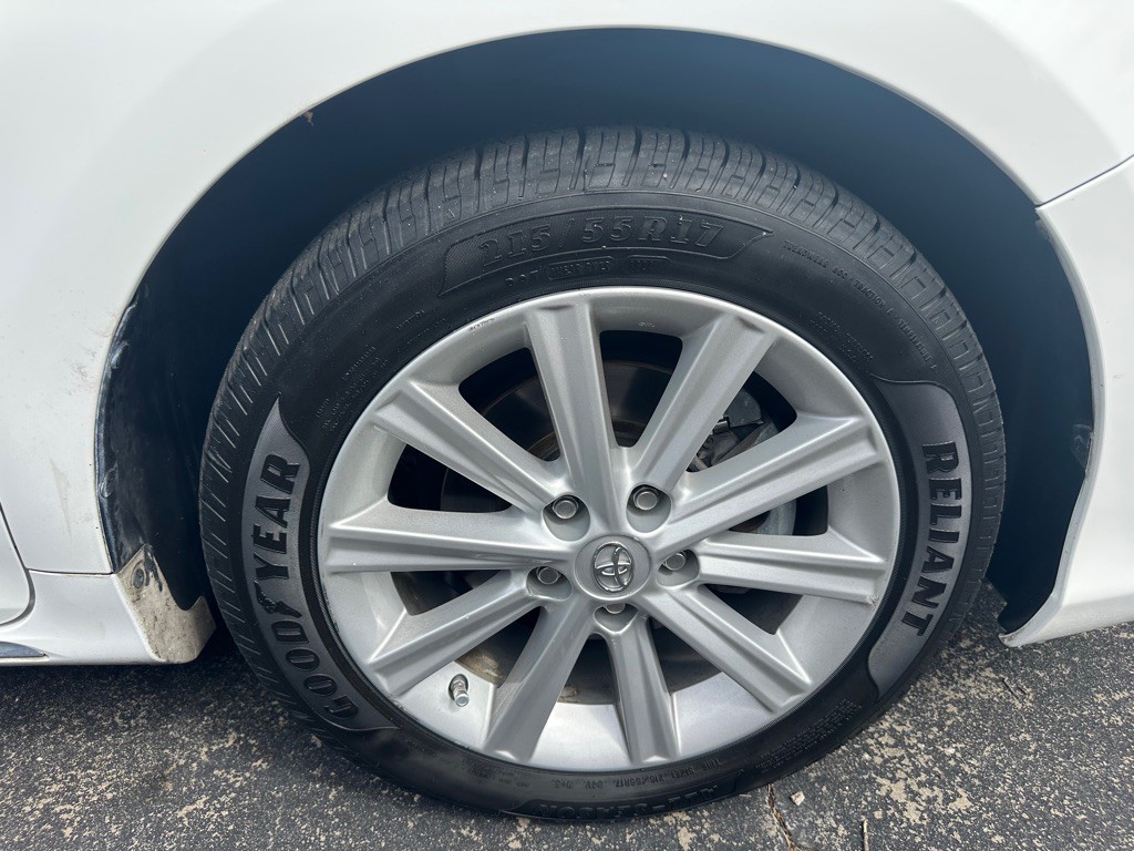 2013 Toyota Camry Image 23