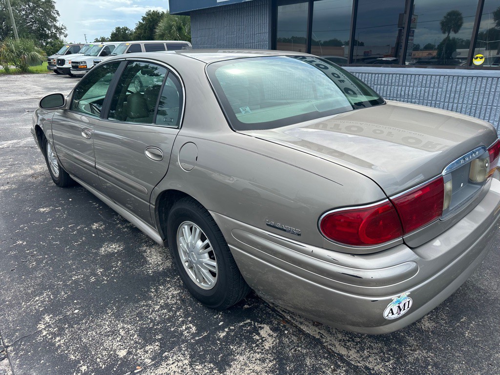 2002 Buick LeSabre Image 2