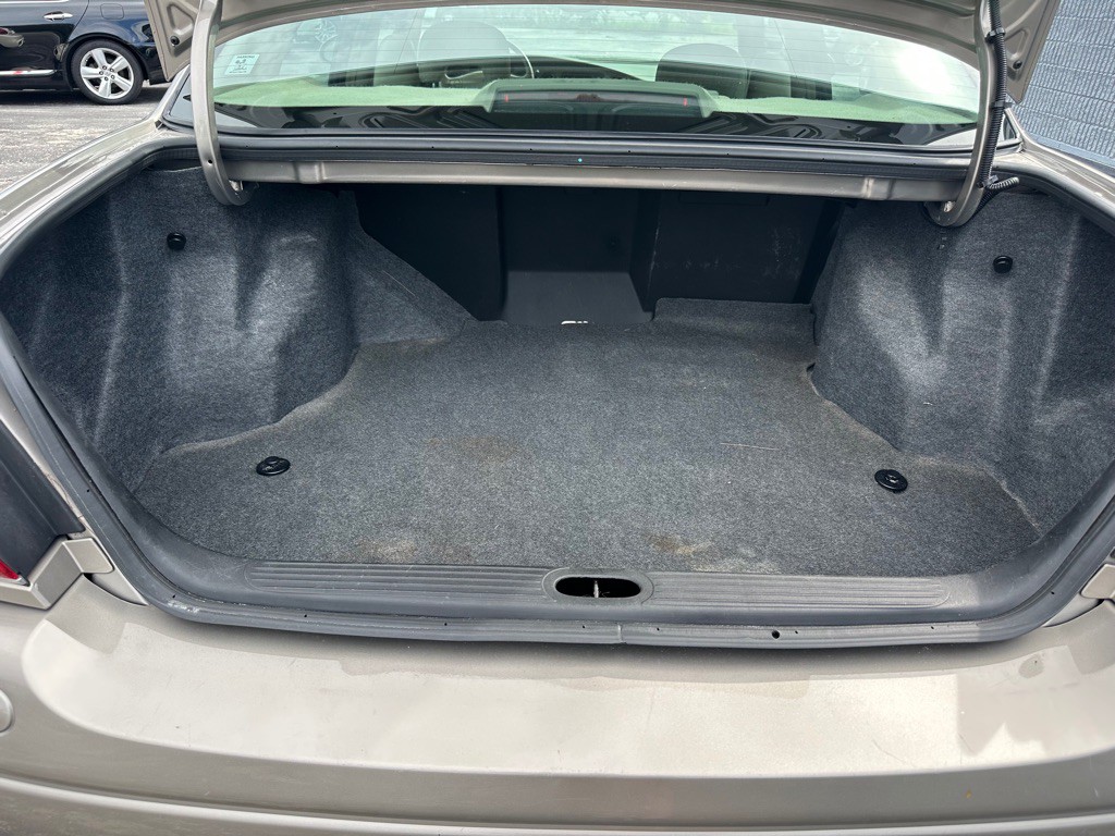 2002 Buick LeSabre Image 9