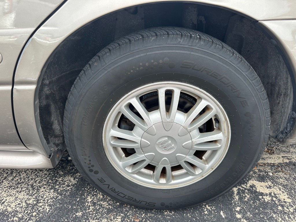 2002 Buick LeSabre Image 18