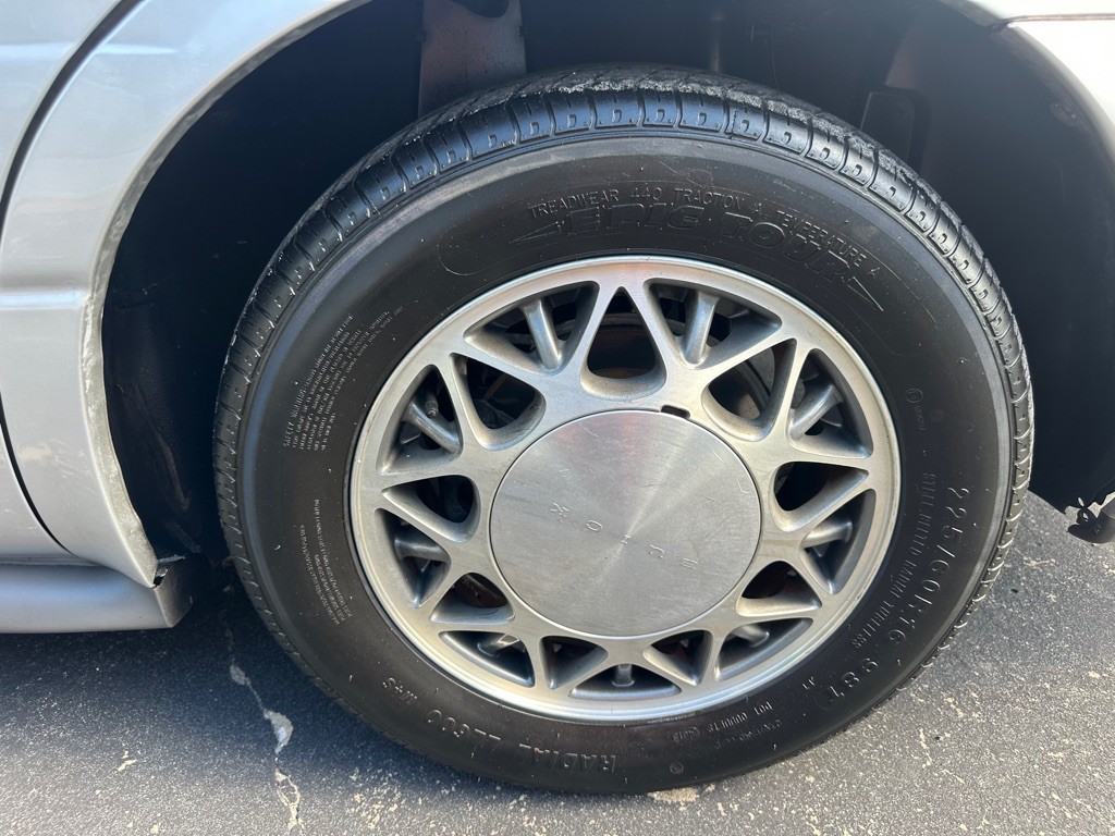 2002 Buick LeSabre Image 19