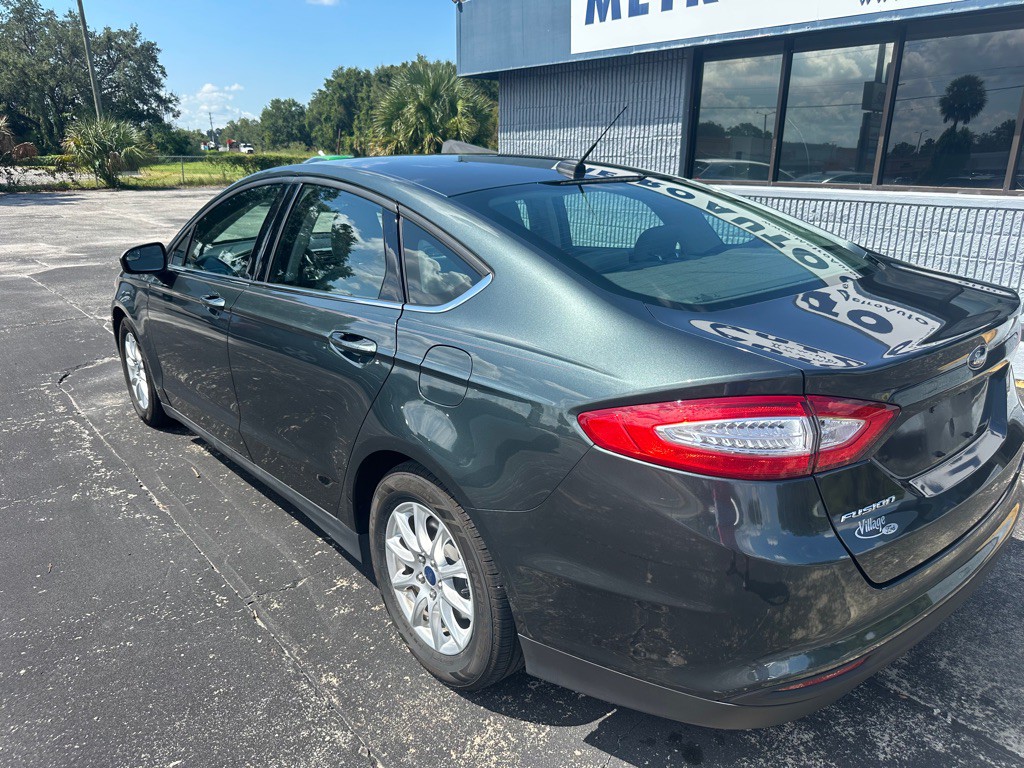 2016 Ford Fusion Image 2