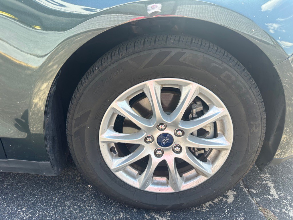 2016 Ford Fusion Image 21