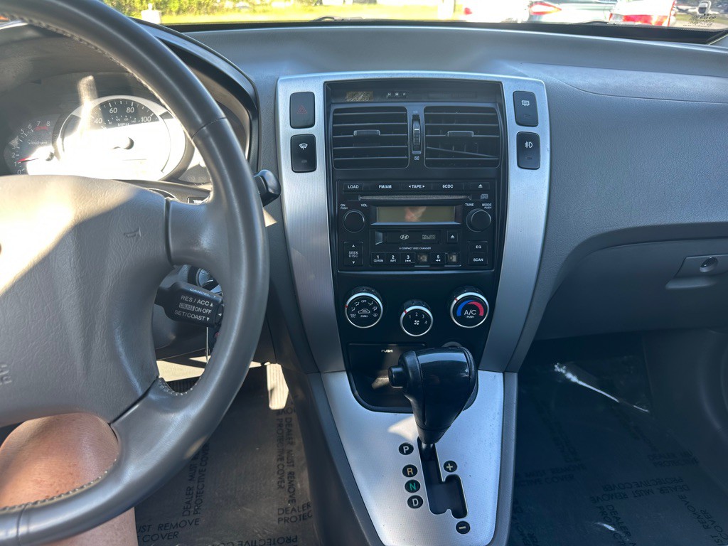 2006 Hyundai Tucson Image 17