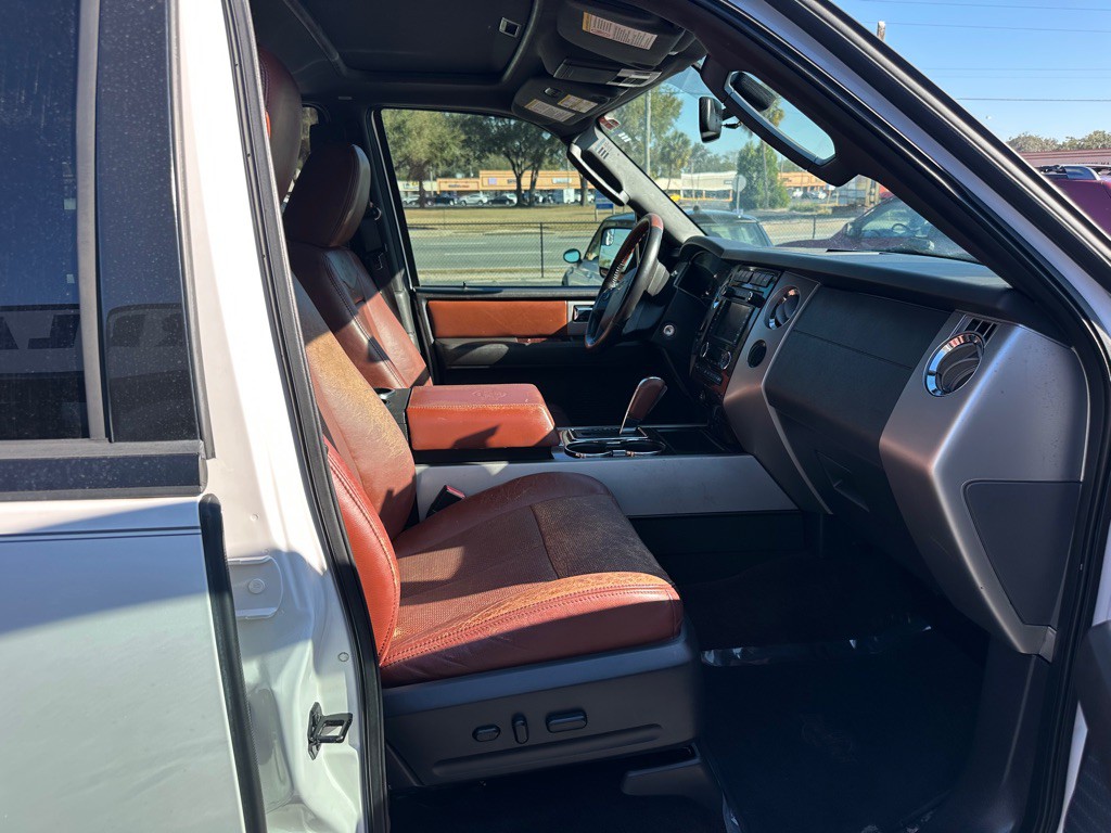 2013 Ford Expedition Image 11