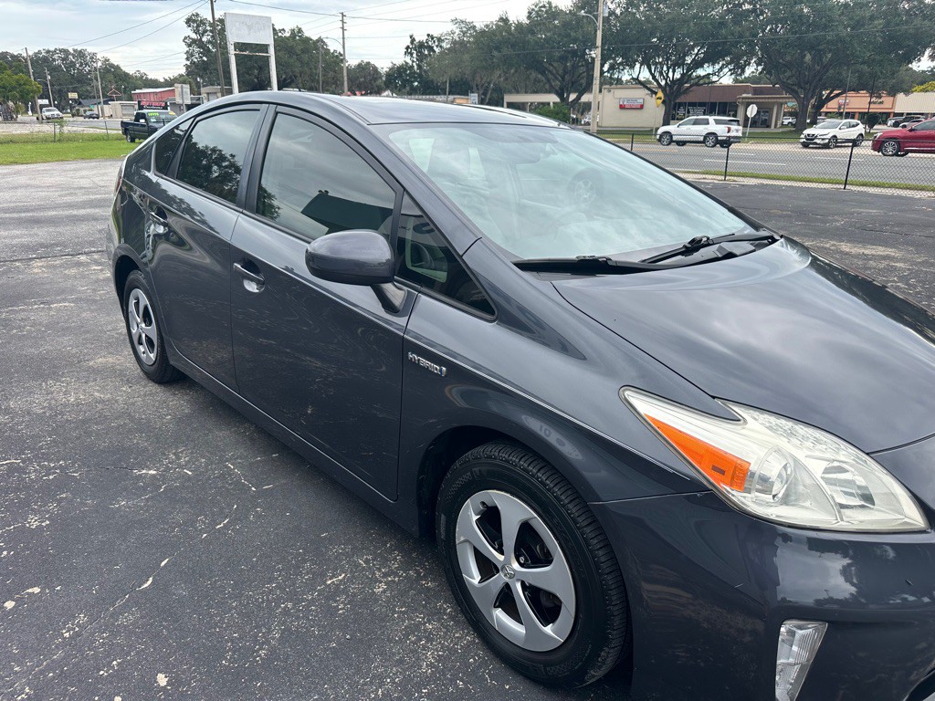 2013 Toyota Prius Image 5