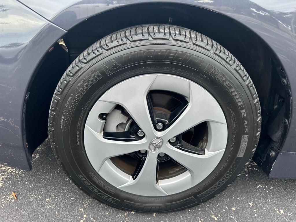 2013 Toyota Prius Image 19