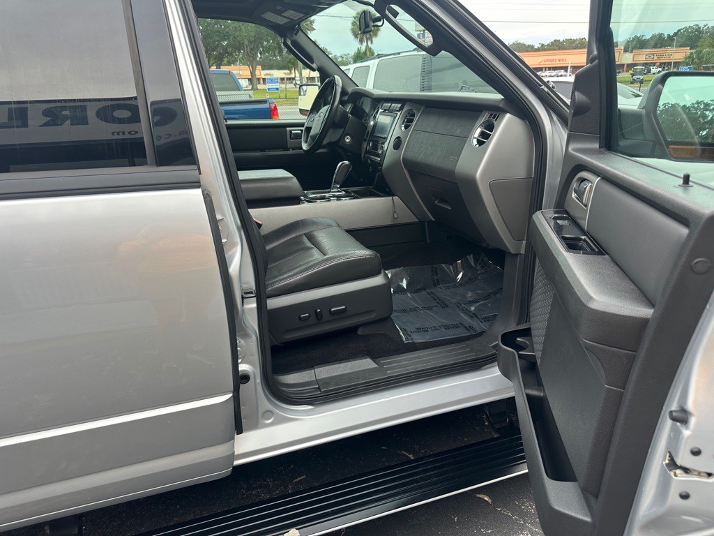 2012 Ford Expedition Image 10