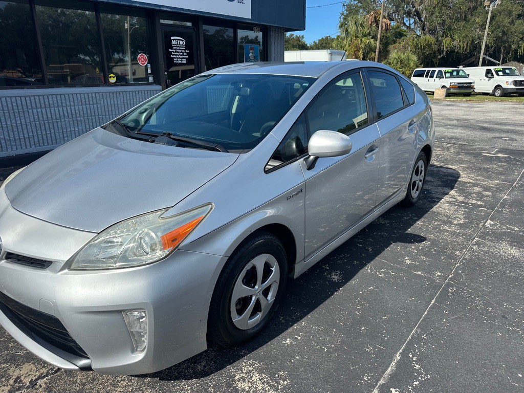 2013 Toyota Prius Image 3