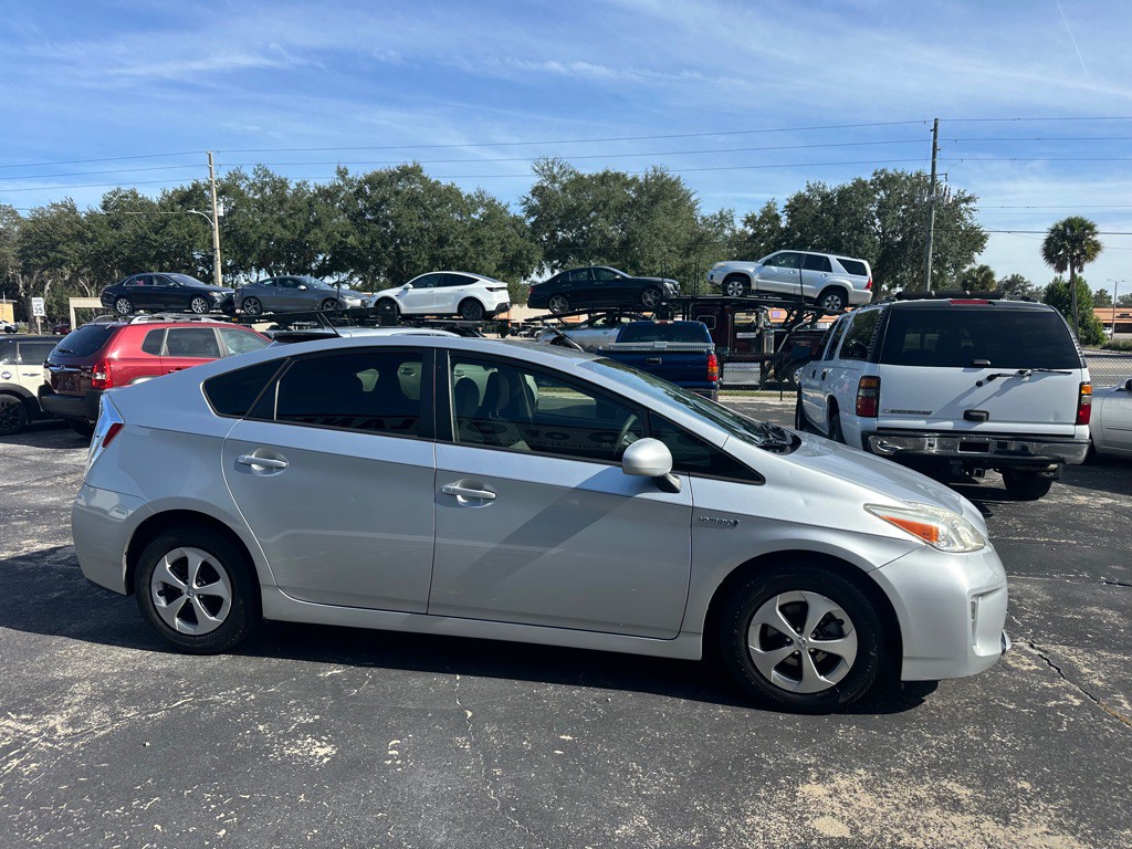2013 Toyota Prius Image 6
