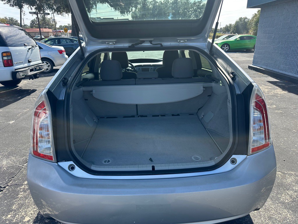 2013 Toyota Prius Image 9