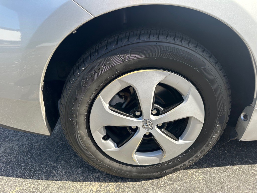 2013 Toyota Prius Image 19