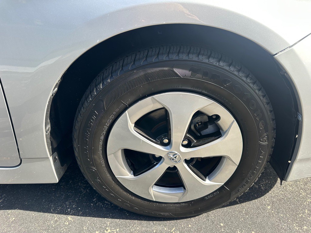 2013 Toyota Prius Image 20