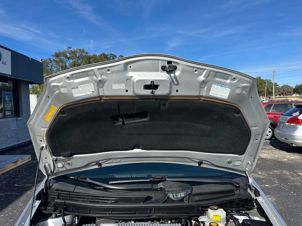 2013 Toyota Prius Image 23