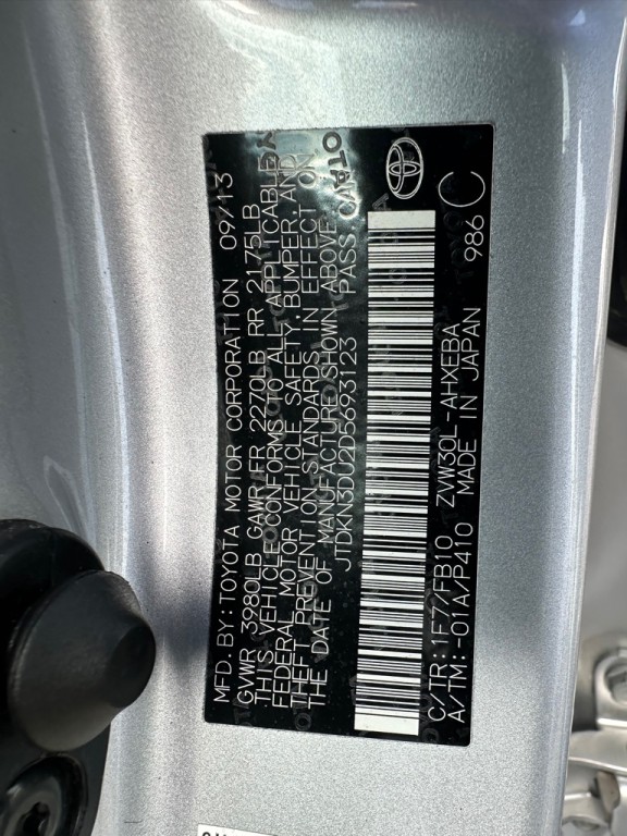 2013 Toyota Prius Image 24