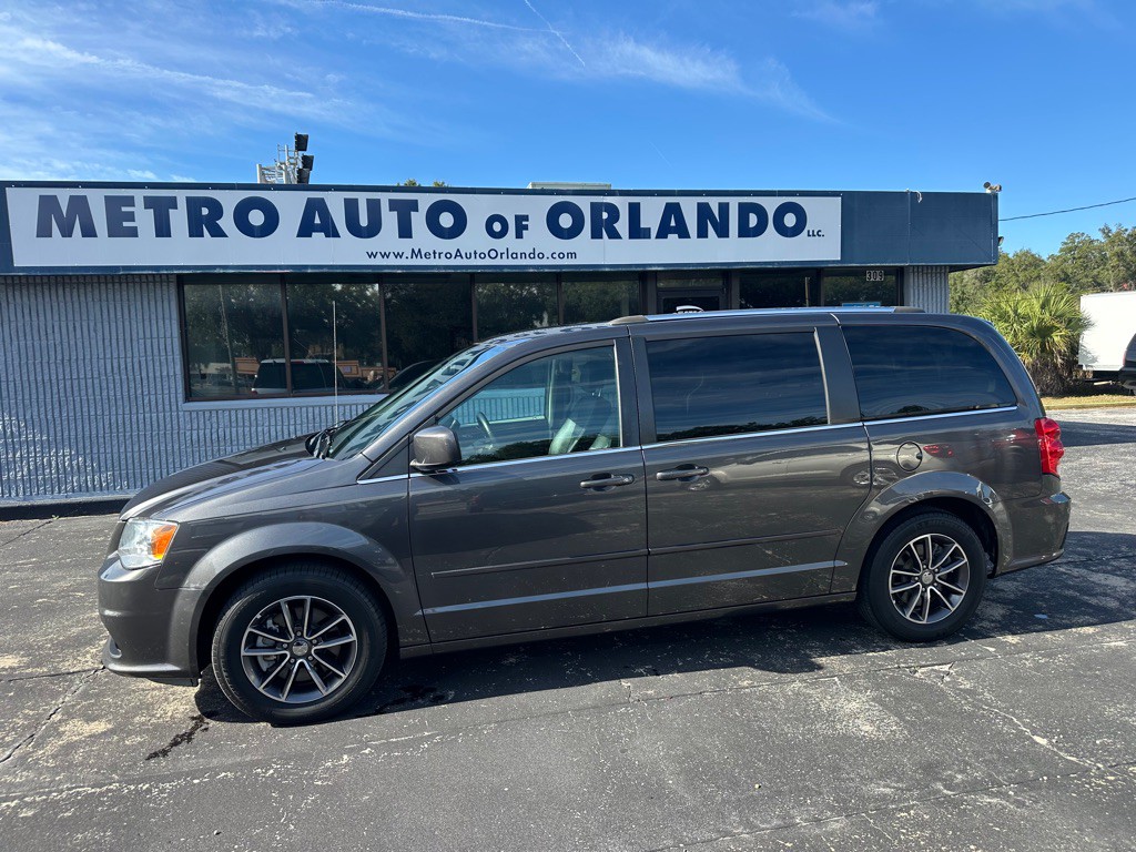 2017 Dodge Grand Caravan Image 1