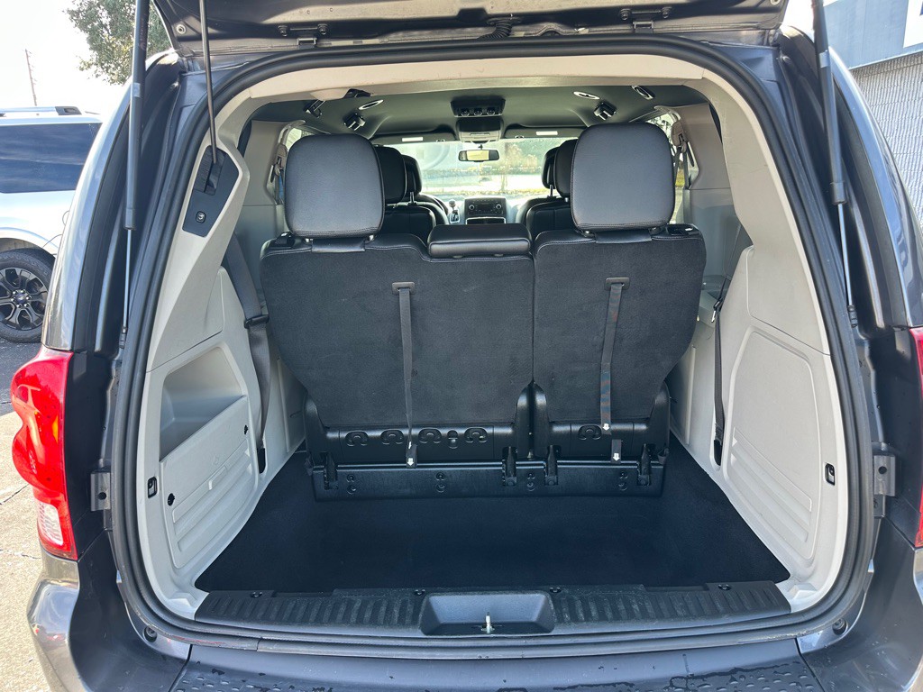2017 Dodge Grand Caravan Image 9