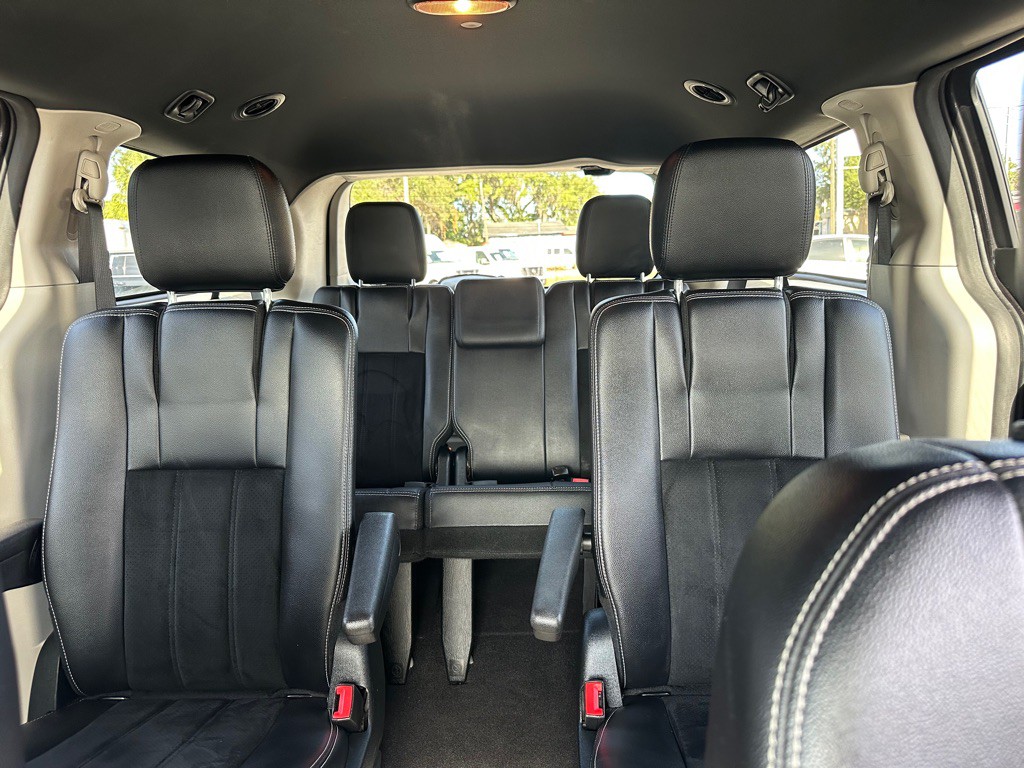 2017 Dodge Grand Caravan Image 12