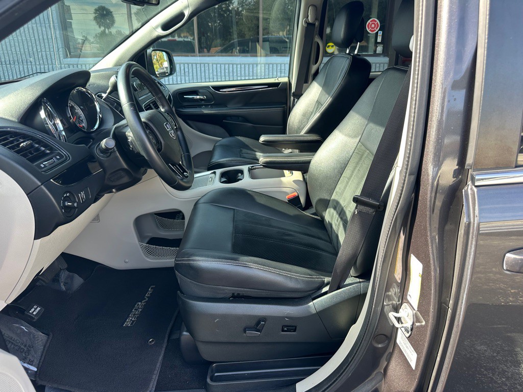 2017 Dodge Grand Caravan Image 13