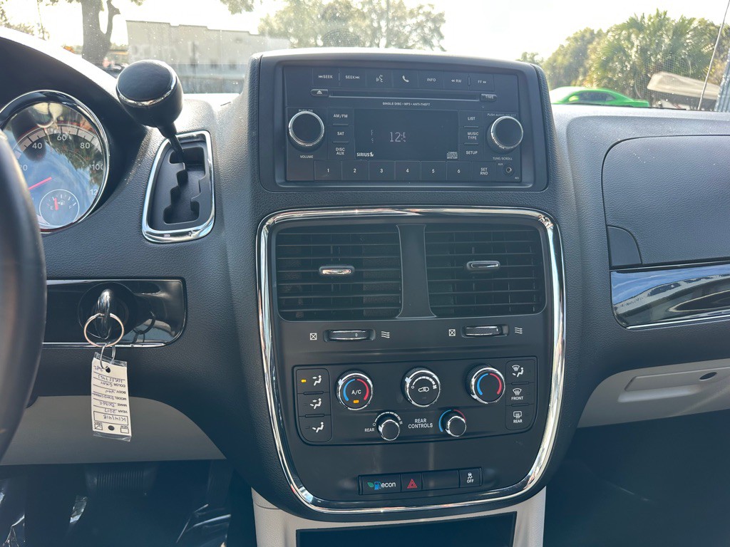 2017 Dodge Grand Caravan Image 16