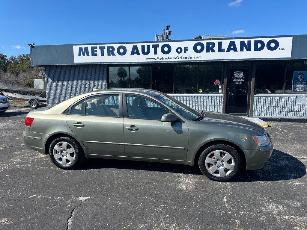 2010 Hyundai Sonata Image 1